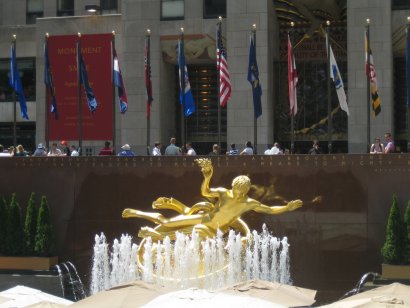 La statua di Prometeo al Rockfeller Center